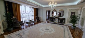 Family Apartment, City View | Interior