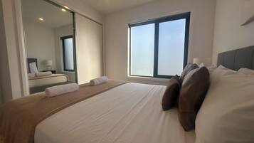 4 bedrooms, desk, iron/ironing board, free WiFi