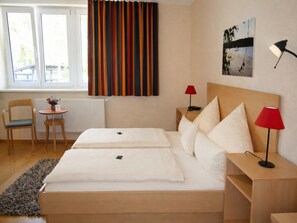 Apartment | 1 bedroom, bed sheets - Bernsteinsee Hotel and Ferien Standard Suite Room (Sassenburg)