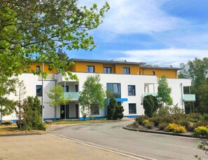 Apartment | Exterior - Bernsteinsee Hotel and Ferien Standard Suite Room (Sassenburg)