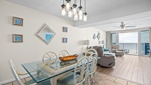 Dining - Spacious 2BR Beachfront condo in Orange Beach ~ Sleeps 7 (Orange Beach)