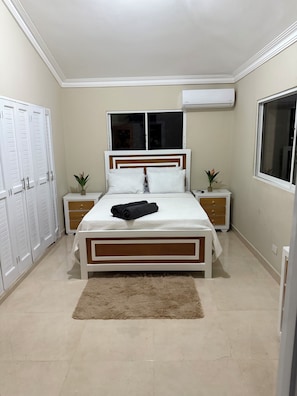 3 Schlafzimmer, Bügeleisen/Bügelbrett, WLAN, Bettwäsche