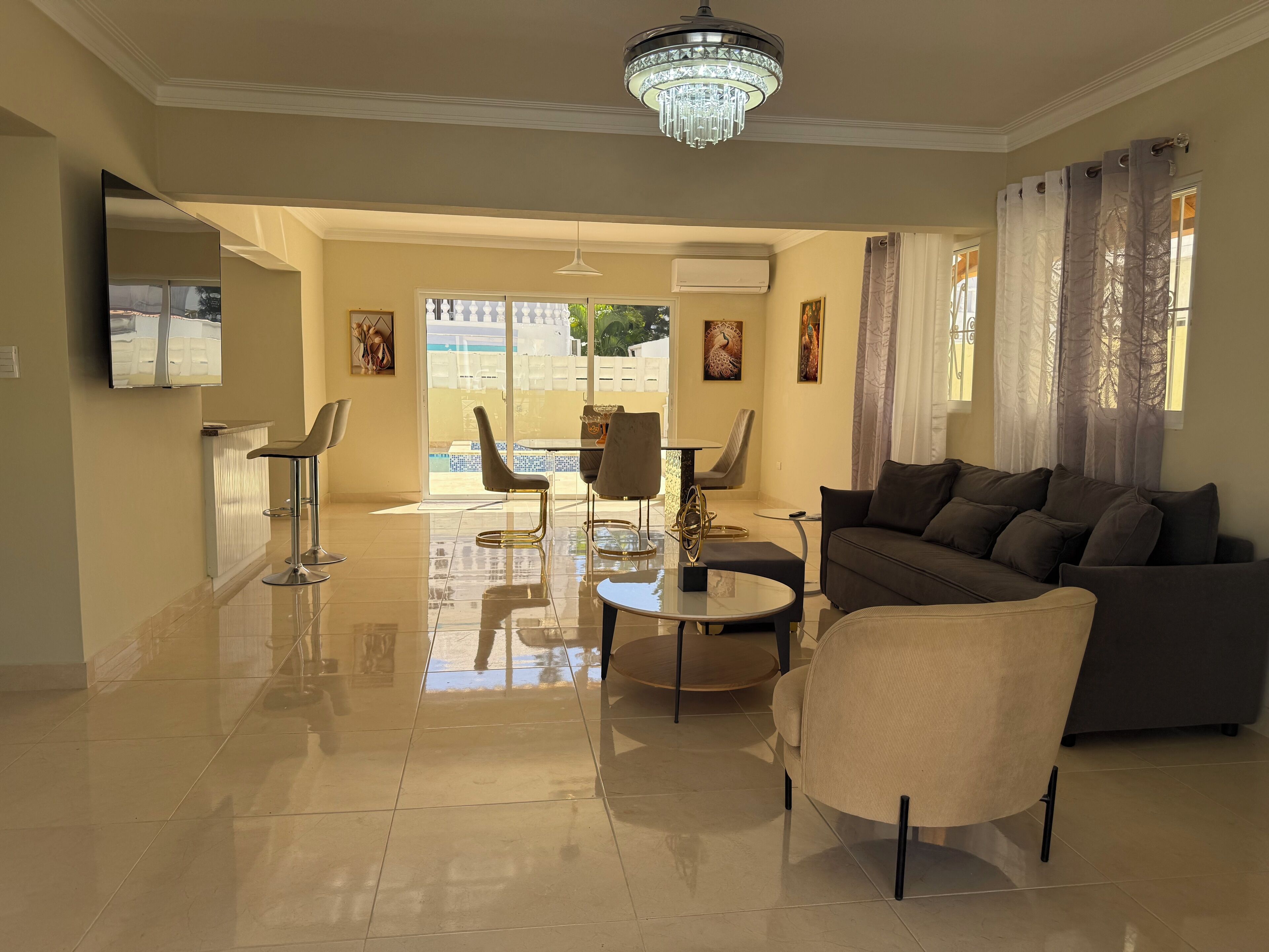 المنشأة من الداخل