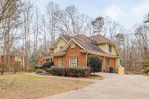 Apartment (2 Bedrooms) | Interior - Cozy Apt w/ Covered Patio: 1 Mi to Dtwn Grayson (Grayson)