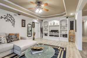 Apartment (2 Bedrooms) | Interior - Cozy Apt w/ Covered Patio: 1 Mi to Dtwn Grayson (Grayson)