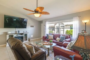 Villa (2 Bedrooms) | Front of property