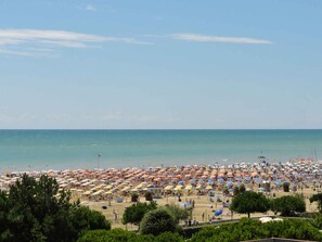 Beach nearby - Holiday flat with air conditioning and balcony (Bibione)