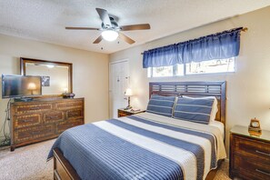 Apartment (1 Bedroom) | Interior - Resort Perks! Waterfront Lake of the Ozarks Gem (Osage Beach)