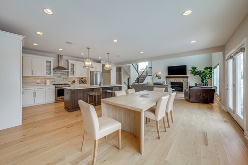 Bring the Family! Suburban Gem in Plainfield