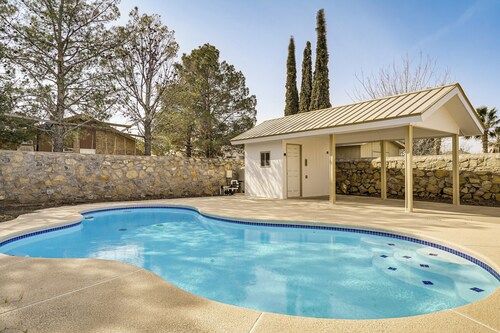 Pool & Outdoor Space: Sunny El Paso Retreat!