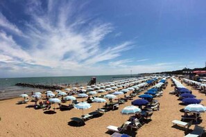 Beach nearby - Holiday flat with air conditioning and balcony (Lignano)