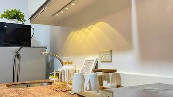 Basic Apartment, Balcony, City View | Interior