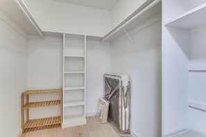 Apartment (1 Bedroom) | Interior - 1 Mi to Stanford! Walkable Silicon Valley Condo (Menlo Park)