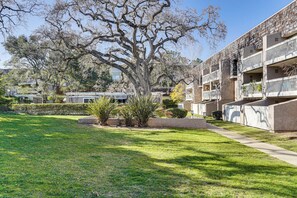 Apartment (1 Bedroom) | Interior - 1 Mi to Stanford! Walkable Silicon Valley Condo (Menlo Park)