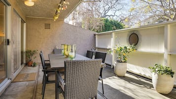 Apartment (1 Bedroom) | Front of property