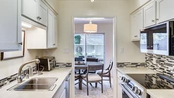 Apartment (1 Bedroom) | Interior