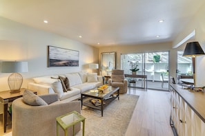 Apartment (1 Bedroom) | Interior - 1 Mi to Stanford! Walkable Silicon Valley Condo (Menlo Park)