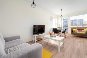 TV, offices - Apartment in Sopot | Balcony | Close to ERGO Arena (Sopot)