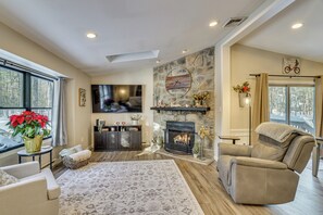 Interior - Newly Renovated! Peaceful Saylorsburg Home (Saylorsburg)