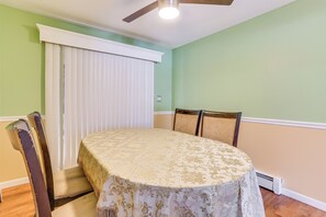 Apartment (2 Bedrooms) | Interior - Pet Friendly & WFH Ready! Quiet Hudson Valley Apt (Newburgh)