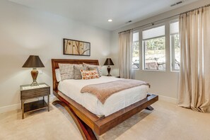 House (1 Bedroom) | Interior - Trail Access On-site! Wooded Colorado Springs Gem (Colorado Springs)