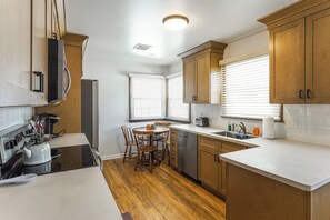 Talo (4 Bedrooms) | Sisätilat