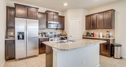 Cozy & Family-friendly 2-story Home