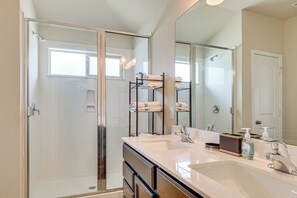 House (4 Bedrooms) | Interior - Cozy & Family-friendly 2-story Home (Jarrell)