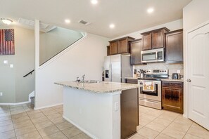 Interior - Family Friendly! 2-story Home Near Georgetown Sq (Jarrell)