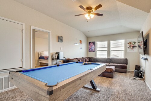 Cozy & Family-friendly 2-story Home