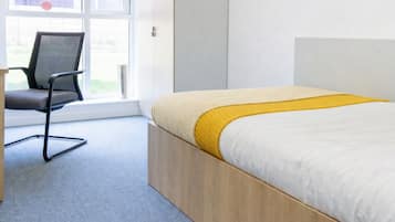 Klassieke studio | Een bureau, gratis wifi, beddengoed