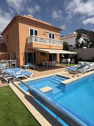 South facing VILLA with Private Pool in tropical garden in Costa Adeje - Duque