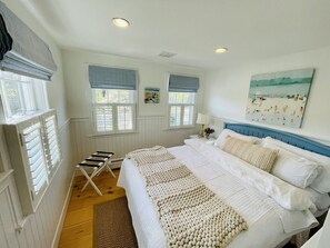 Iron/ironing board, Internet, bed sheets - Experience the charm of a beautiful seaside cottage just steps from Ridgevale Beach! (Chatham)