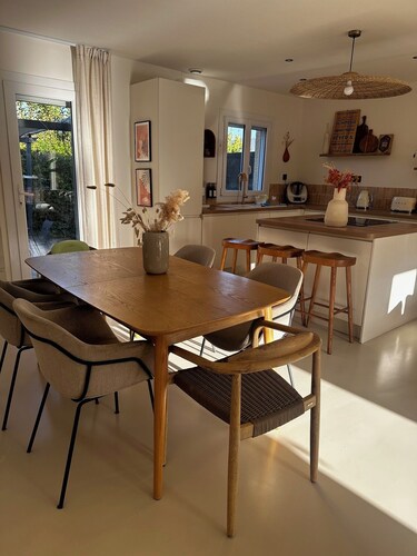 House with swimming pool near Aix en Provence