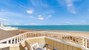 On the beach - Oceanfront Wild Dunes Condo with Direct Beach Access & Unobstructed Views (Isle of Palms)