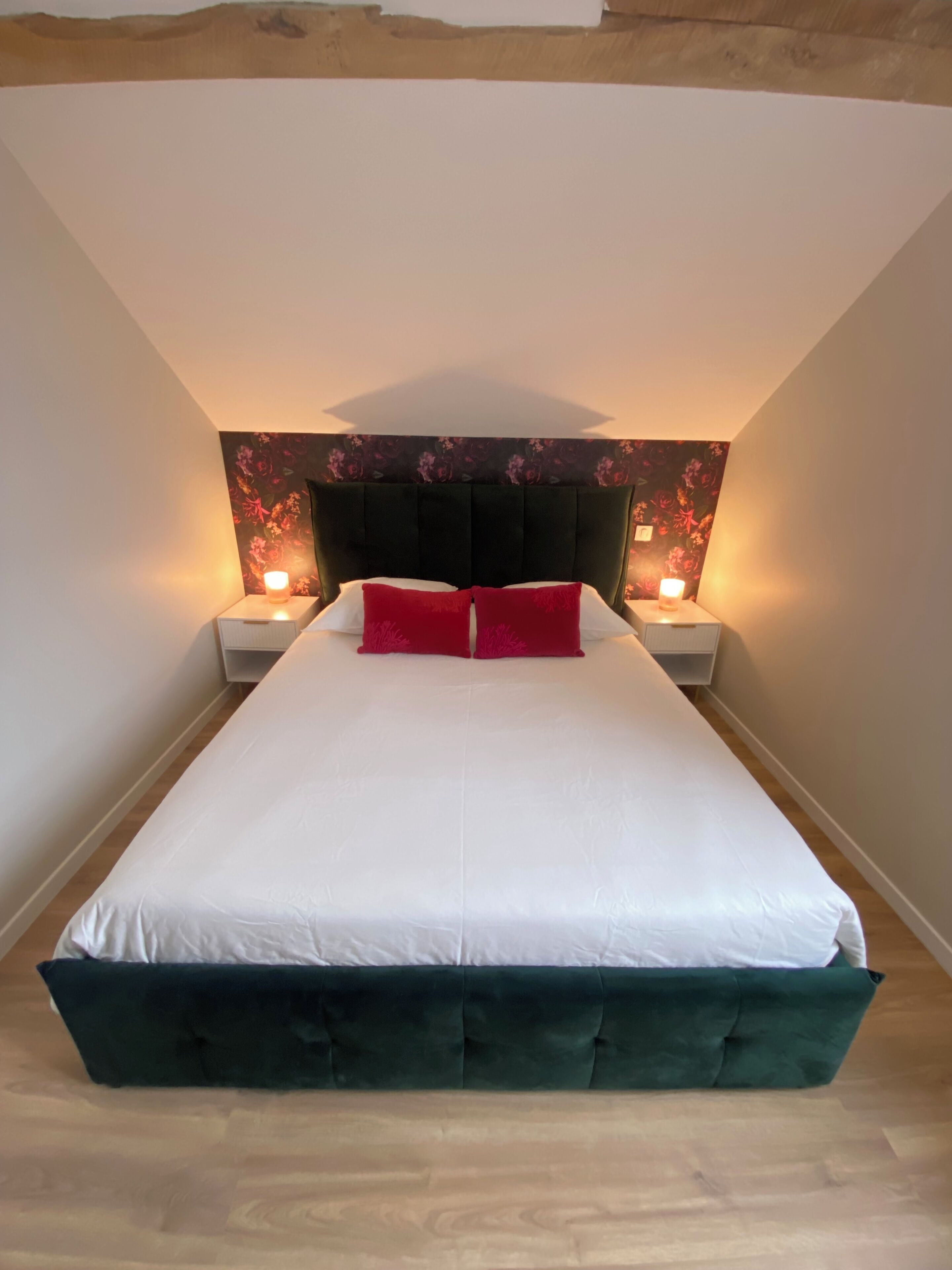 3 bedrooms, bed sheets