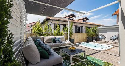 BLOOMY. Villa Biarritz