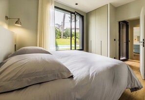 Bügeleisen/Bügelbrett, WLAN, Bettwäsche