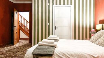 Luxury Double Room, Garden View | Free WiFi