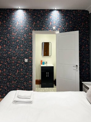 Habitació doble clàssica, amb bany privat | Wifi gratuïta 