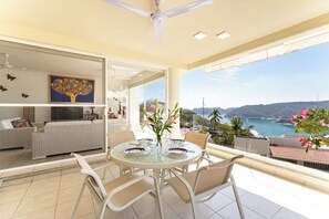 Outdoor dining - 2BR Oceanview Walk to Beach | Cruz del Mar (Huatulco)