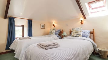 2 bedrooms, individually decorated, individually furnished, free WiFi