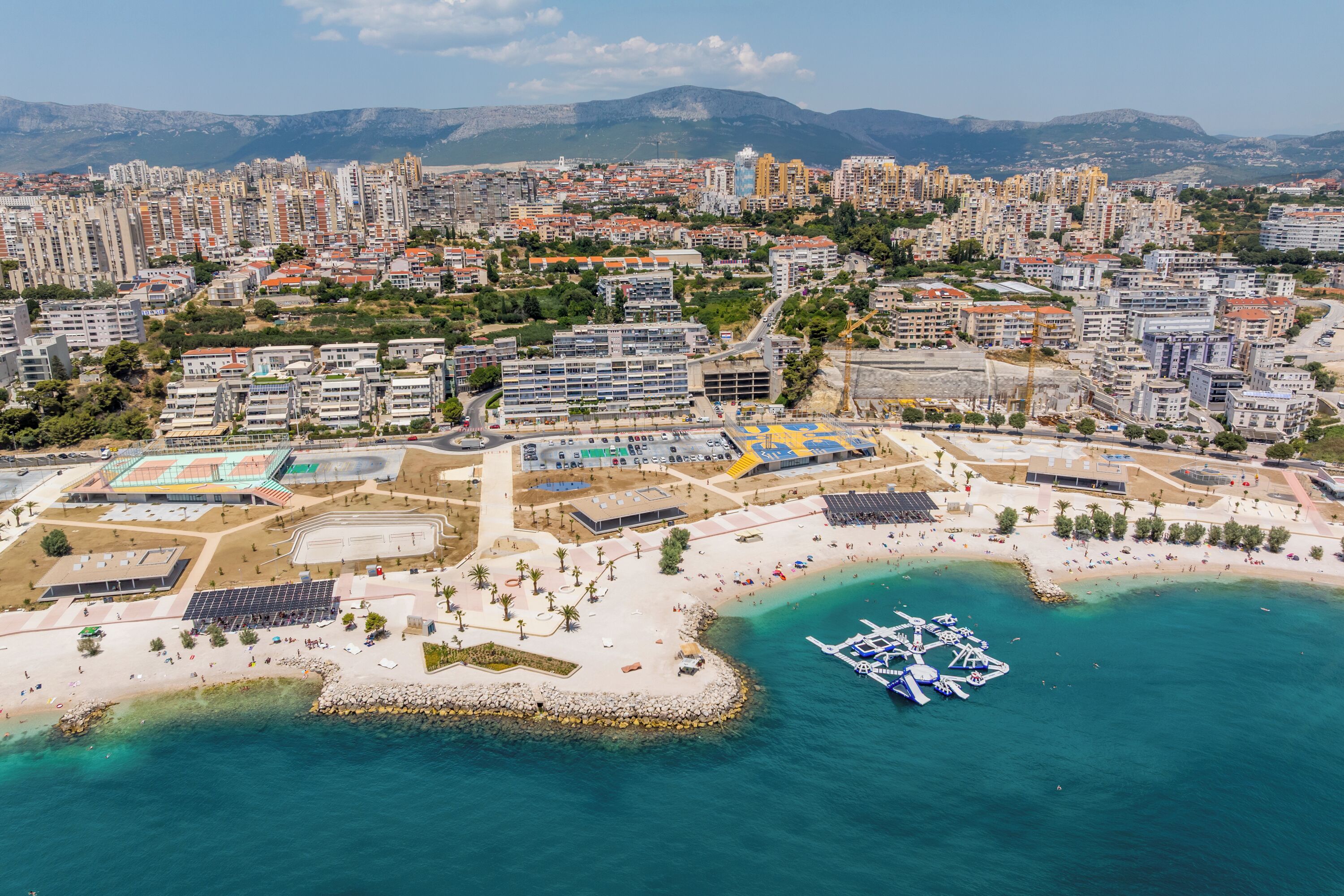 Nhà dành cho gia đình, quang cảnh biển | Cảnh từ trên cao