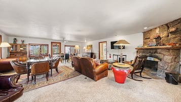 Cabin, 2 Bedrooms | Interior