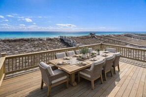 Casa, 5 habitaciones | Restaurante al aire libre