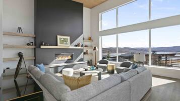 House, 3 Bedrooms | Living area