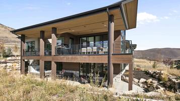 House, 3 Bedrooms | Exterior