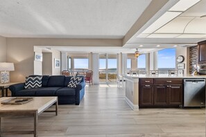 公寓式客房, 3 间卧室 | 起居区