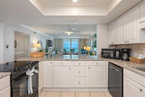Condo, 2 Bedrooms | Private kitchen - Shoreline Towers 3084 2 Bedroom Condo (Destin)