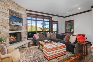 Appart'hôtel, 2 chambres | Coin séjour